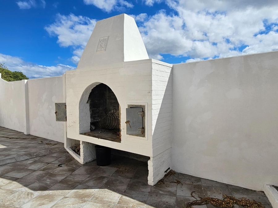 4 Bedroom Property for Sale in Pearly Beach Western Cape